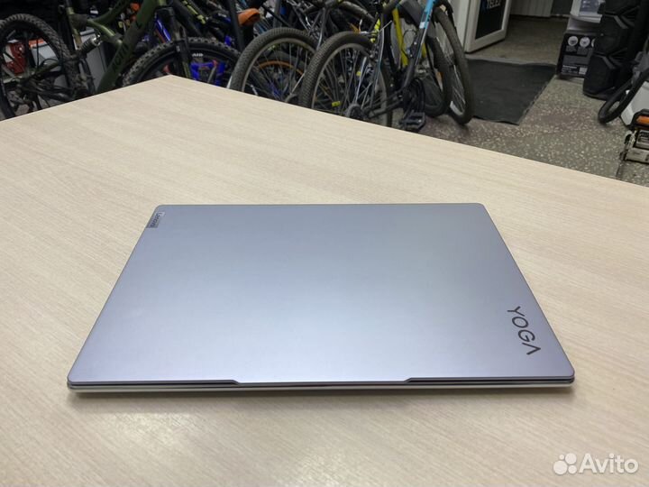 Ноутбук Lenovo yoga