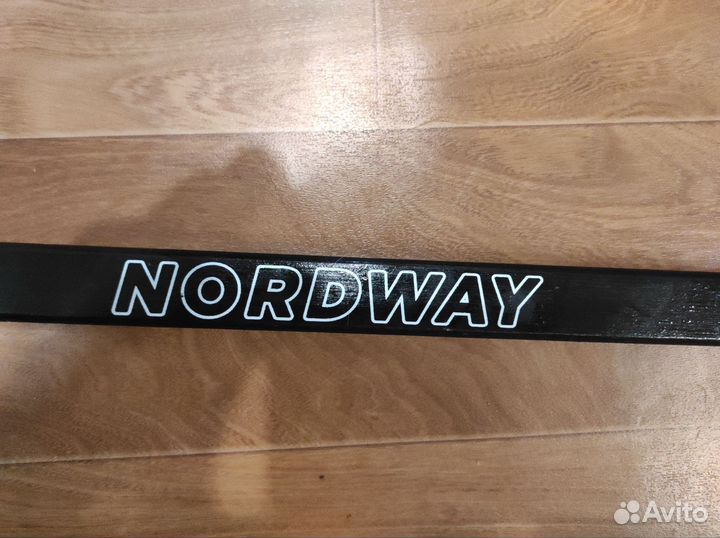 Клюшка хоккейная