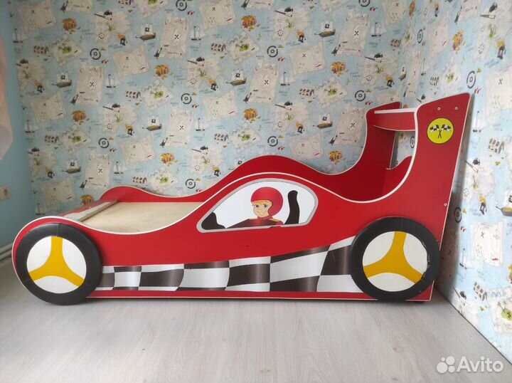 Кроватка детская машинка