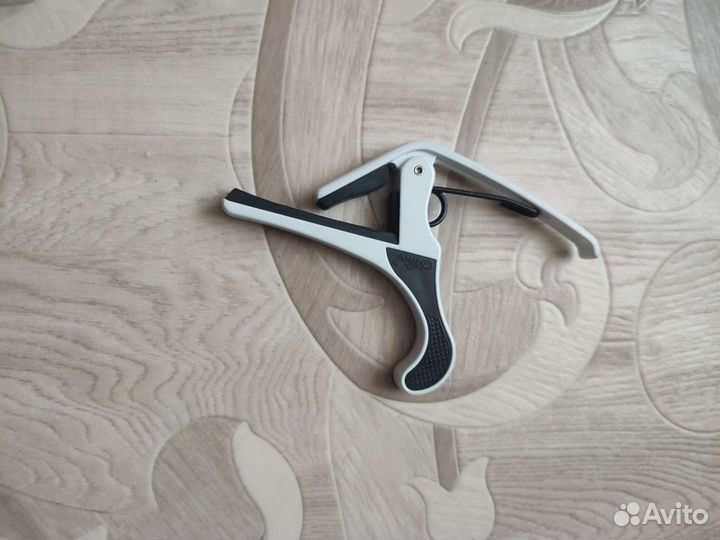 Гитара с полным комплектом