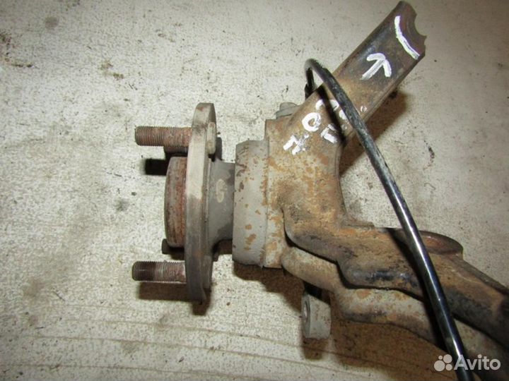 Кулак поворотный передний правый Almera N16 2000-2