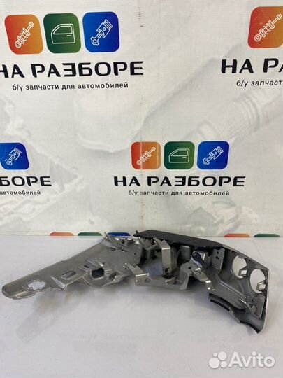 Накладка на центральную консоль (торпеды) левая