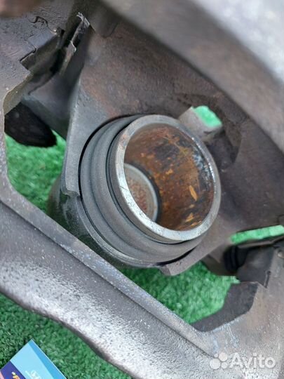 Суппорт тормозной передний левый mazda 6 GH