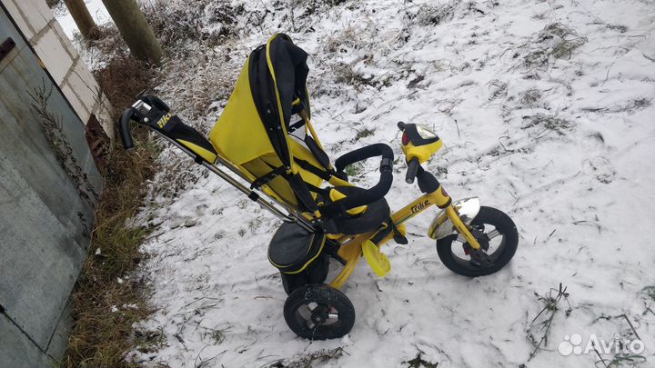 Трёхколёсный детский велосипед