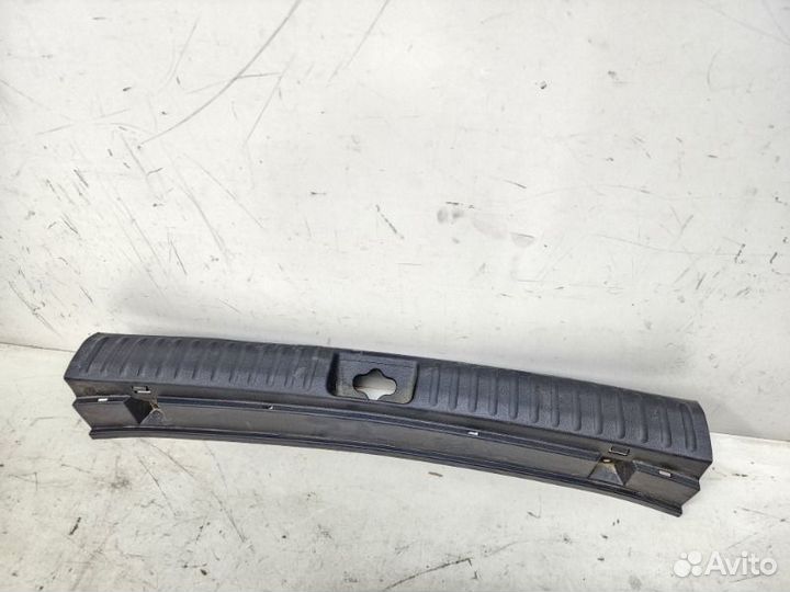 Накладка замка багажника задняя Kia Ceed 3 2018