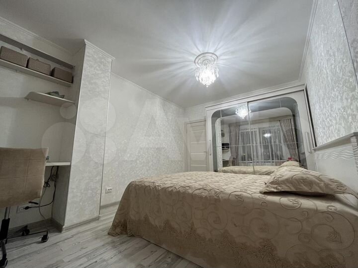 2-к. квартира, 58 м², 3/13 эт.