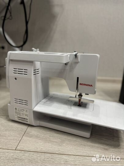 Швейная машина bernina b335