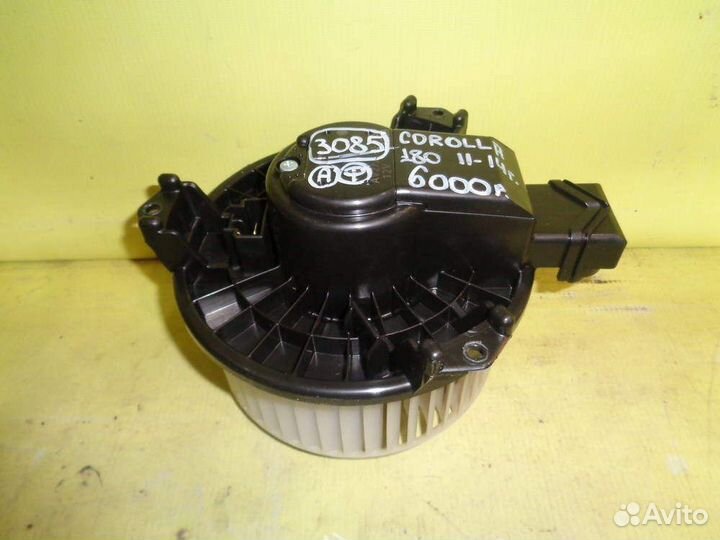 Моторчик печки Toyota Corolla 180 12-15г 3085