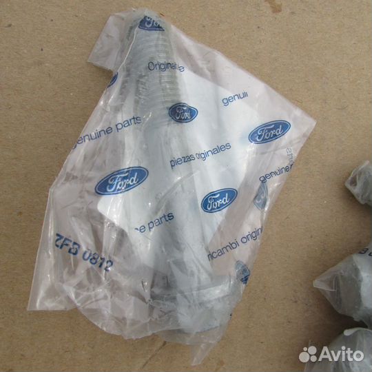 Ford болт крепления перед рычага К подрамнику