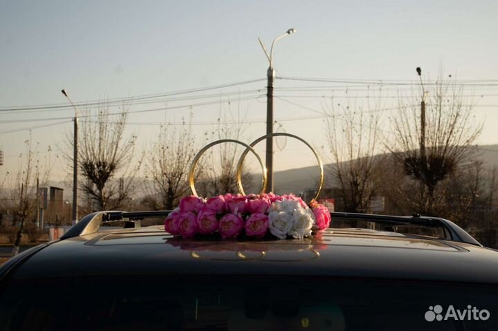 Свадебные украшения на машину