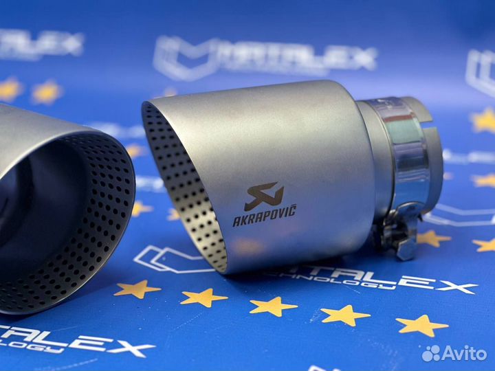 Hacадка глушителя oдиночныe Akrapovic, хром