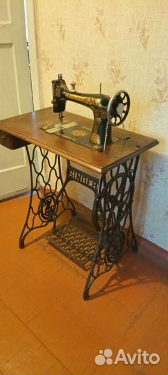 Швейная машина Singer