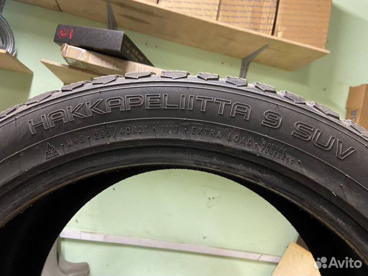 Nokian Tyres Hakkapeliitta 9 SUV 295/40 R21 96