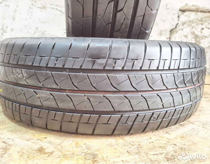 Bridgestone Duravis R660 215/60 R17 104H