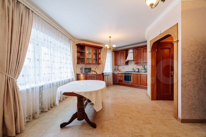 3-к. квартира, 102,1 м², 3/5 эт.