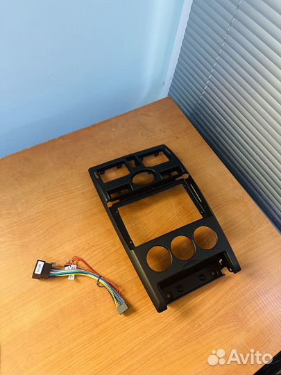 Центральная консоль под 9'' на Лада Приора