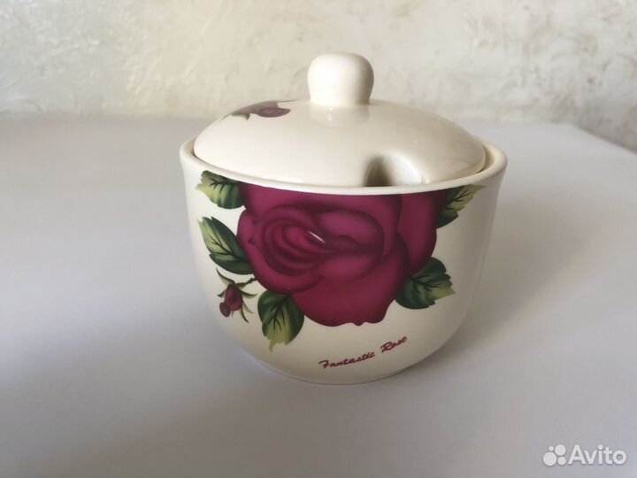 Новая сахарница