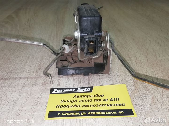 Замок двери передней правой Renaulт Lоgan 1