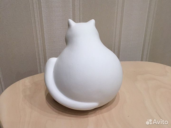 Статуэтка кот