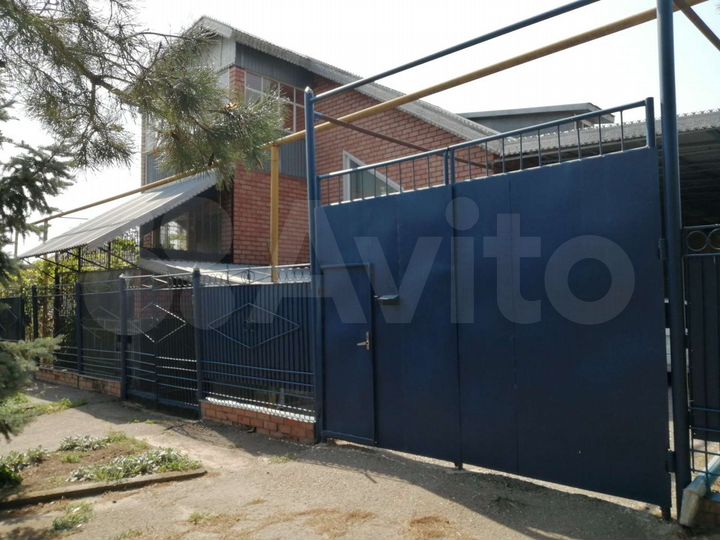 Дом 272,5 м² на участке 14 сот.