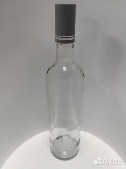 Бутылки с пробкой в ассортименте