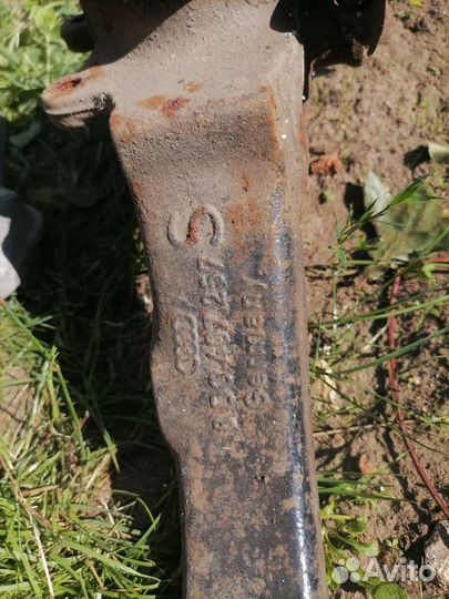 Поворотный кулак на Passat B5+