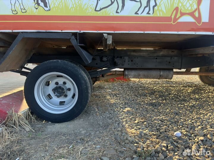 ГАЗ ГАЗель 3302 изотермический, 2001