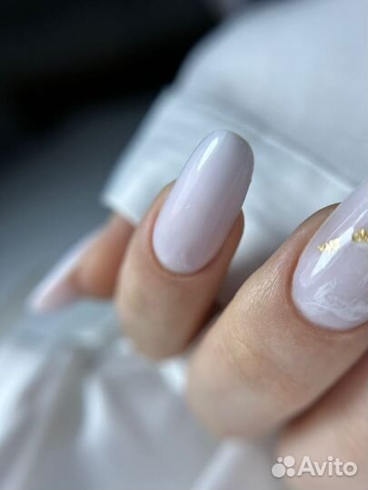 Модель на наращивание ногтей