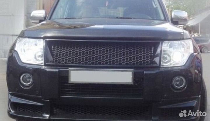 Решетка радиатора Pajero IV