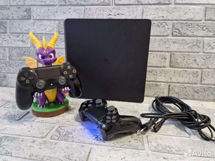 Sony playstation 4 slim 1тб -2208В с играми