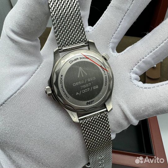 Часы Omega Seamaster 007