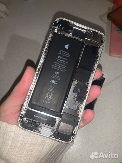 iPhone 8, 64 ГБ