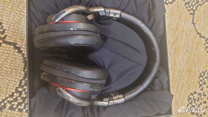 Беспроводные наушники sony MDR-1RBT