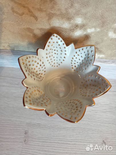 Конфетница на ножке. Керамика