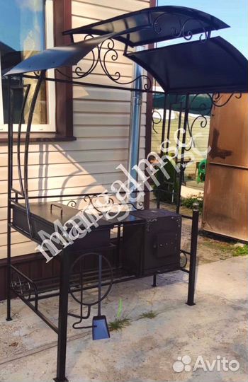 Мангал с крышей