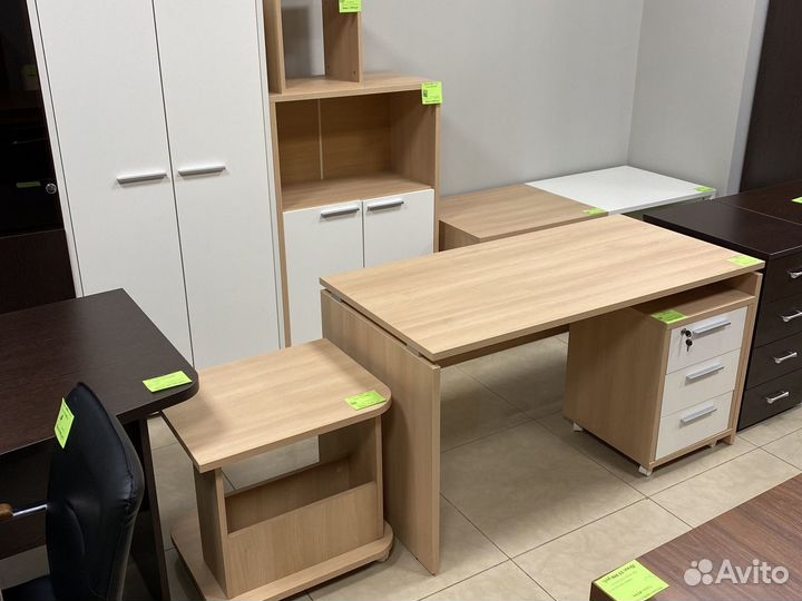 Офисная мебель в ассортименте