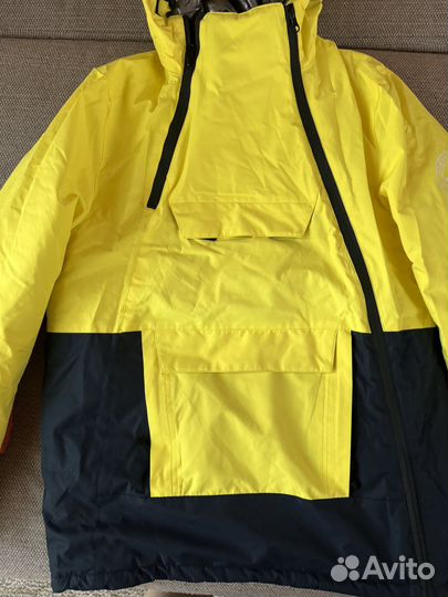 Горнолыжная женская куртка 42-44