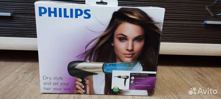 Фен Philips HP8182 Salon Dry Control