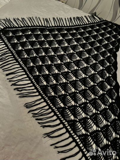 Шаль ажурная - ручная работа