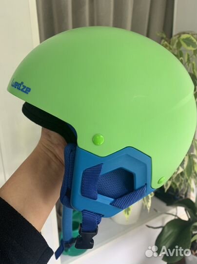 Горнолыжный шлем