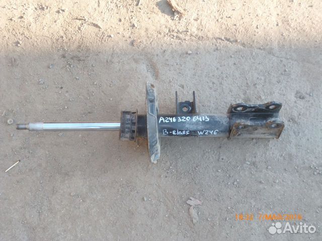 Амортизатор правый A2463206413 Мерседес W246