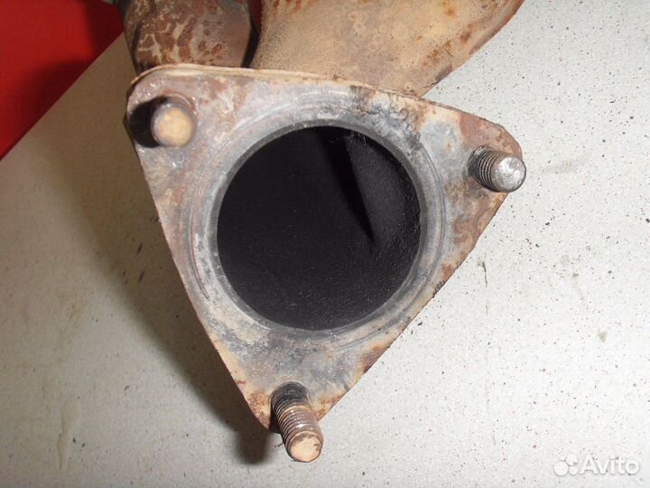 Коллектор выпускной 03H253031C Volkswagen Passat