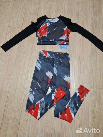 Костюм для фитнеса новый S 42