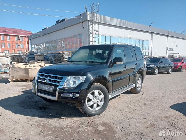Mitsubishi Pajero 3.2 AT, 2011, 225 500 км
