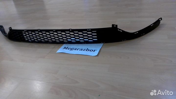 Решетка в бампер передняя Kia Cerato YD 2013-2016