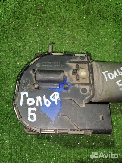 Моторчик стеклоочистителя передний Volkswagen Golf