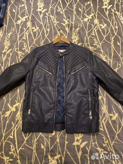 Бомбер мужской кожаный guess