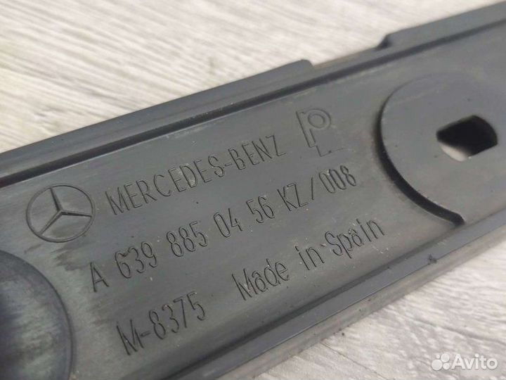 Кронштейн бампера Mercedes Vito W639