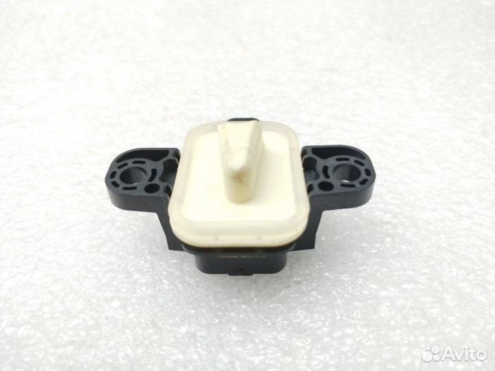 Датчик удара задний правый Mercedes-Benz Gle-Class