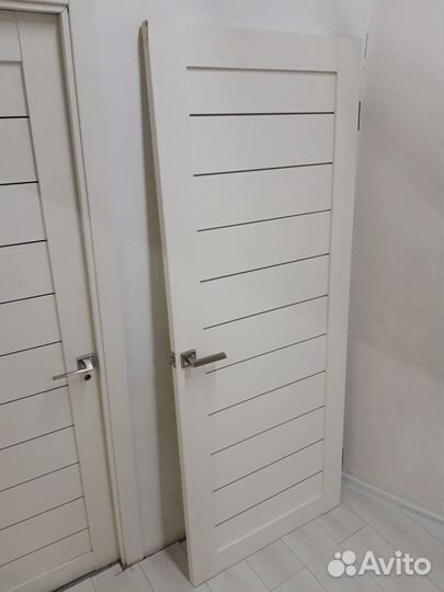 Дверь мдф. Б/У. Отл. состояние. С коробкой. 80см